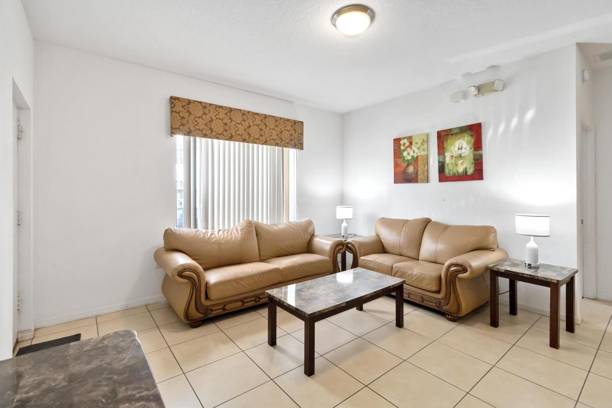 Huge Screened Patio That Overlooks Lake Buck, Near Famous Attractions!! Apartamento Orlando